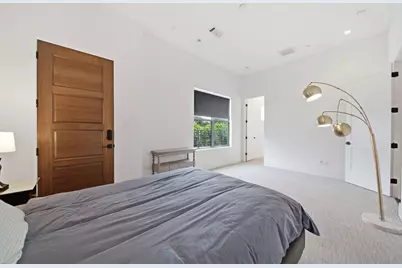 327 E 2nd Street, Houston, TX 77007 - Photo 7