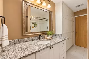 10922 Ivyridge Rd, Houston, TX 77043 - Photo 15