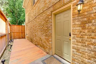 2620 Peckham St, Houston, TX 77098 - Photo 17