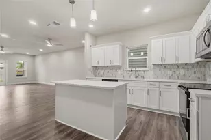 8025 Virgil St, Houston, TX 77088 - Photo 9