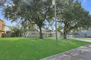 211 Rue Orleans St, Baytown, TX 77520 - Photo 3