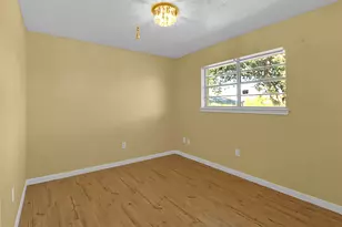 211 Rue Orleans St, Baytown, TX 77520 - Photo 11