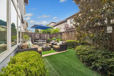 11013 Ayrshire Park Lane, Houston, TX 77043 - Photo 23