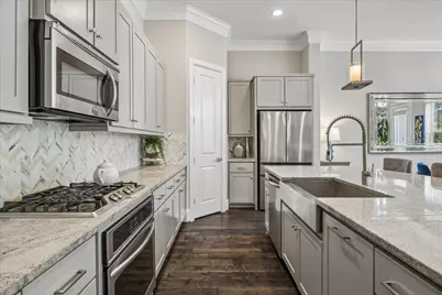 11013 Ayrshire Park Lane, Houston, TX 77043 - Photo 5