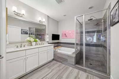 11013 Ayrshire Park Lane, Houston, TX 77043 - Photo 13