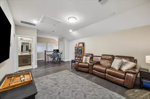 11013 Ayrshire Park Ln, Houston, TX 77043 - Photo 21