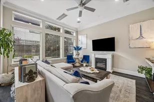 11013 Ayrshire Park Ln, Houston, TX 77043 - Photo 9