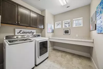 11013 Ayrshire Park Lane, Houston, TX 77043 - Photo 17