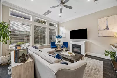 11013 Ayrshire Park Lane, Houston, TX 77043 - Photo 9