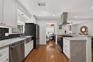 1530 Sue Barnett Dr, Houston, TX 77018 - Photo 13