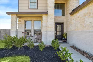 7207 Hillside Ave, Mont Belvieu, TX 77523 - Photo 3