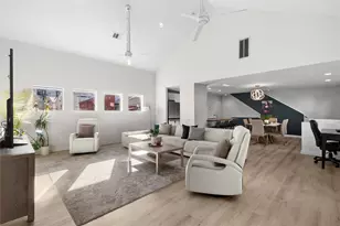 905 Saulnier St, Houston, TX 77019 - Photo 1