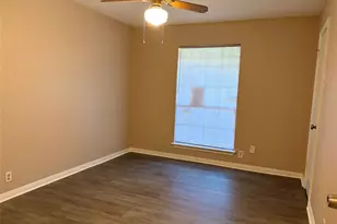 13351 Hollypark Dr, Houston, TX 77015 - Photo 15