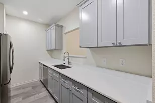2978 Holly Hall St, Houston, TX 77054 - Photo 9