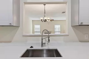 2978 Holly Hall St, Houston, TX 77054 - Photo 11