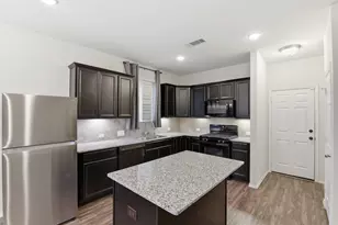 2123 Lost Timbers Dr, Conroe, TX 77304 - Photo 3