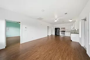 4110 Liberty Dr, Galveston, TX 77554 - Photo 5