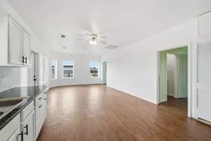 4110 Liberty Dr, Galveston, TX 77554 - Photo 9