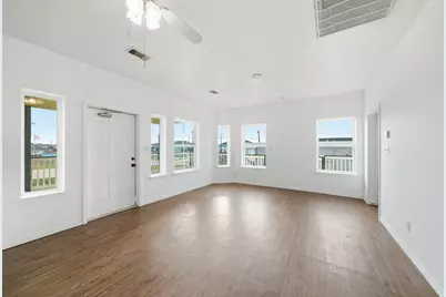 4110 Liberty Drive, Galveston, TX 77554 - Photo 3