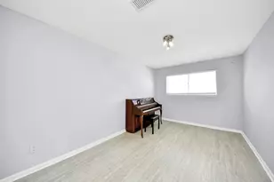 14365 Lost Meadow Ln, Houston, TX 77079 - Photo 21