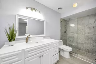 14365 Lost Meadow Ln, Houston, TX 77079 - Photo 17