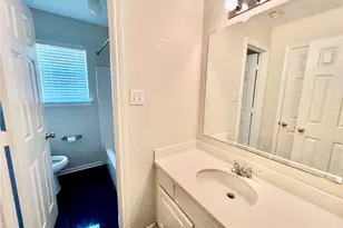 2402 Plantation Bend Dr, Sugar Land, TX 77478 - Photo 15