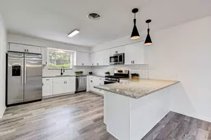 1703 N Roberson St, Conroe, TX 77301 - Photo 13