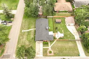 1703 N Roberson St, Conroe, TX 77301 - Photo 49