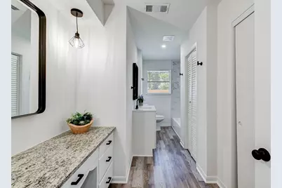 1703 N Roberson Street, Conroe, TX 77301 - Photo 23