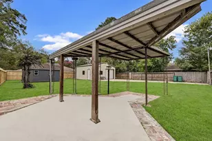 1703 N Roberson St, Conroe, TX 77301 - Photo 43