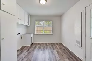 1703 N Roberson St, Conroe, TX 77301 - Photo 35