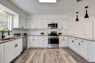 1703 N Roberson Street, Conroe, TX 77301 - Photo 3