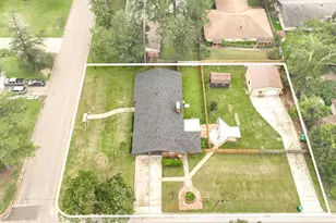 1703 N Roberson St, Conroe, TX 77301 - Photo 1