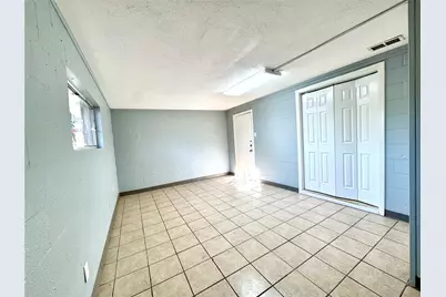 425 E Park Street, Alvin, TX 77511 - Photo 13