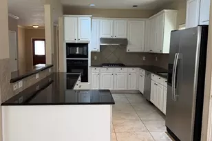 14009 Hollow Canyon Ln, Rosharon, TX 77583 - Photo 7