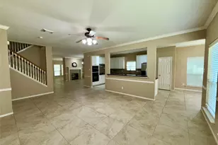 14009 Hollow Canyon Ln, Rosharon, TX 77583 - Photo 5