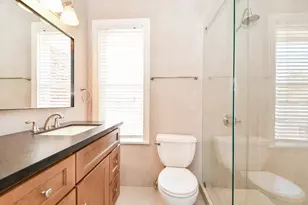 1632 Bonnie Brae St, Houston, TX 77006 - Photo 25