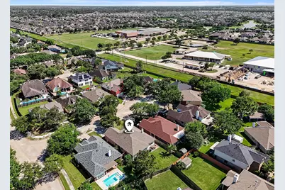 9219 Chia Valley Court, Houston, TX 77089 - Photo 27