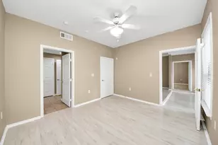2400 McCue Rd, Houston, TX 77056 - Photo 25