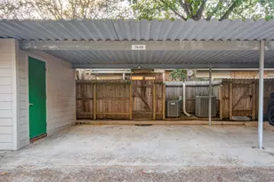 7449 Brompton St, Houston, TX 77025 - Photo 9
