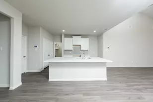 2019 Emerald Lk Trl, Dayton, TX 77535 - Photo 5