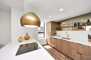 1300 Lamar St, Houston, TX 77010 - Photo 7