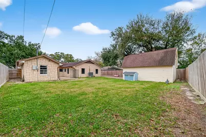 425 20th Avenue N, Texas City, TX 77590 - Photo 43