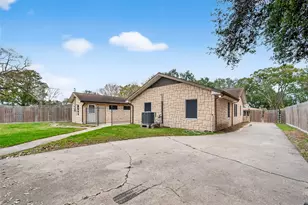 425 20th Ave N, Texas City, TX 77590 - Photo 41