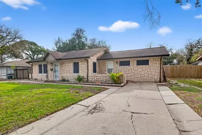 425 20th Avenue N, Texas City, TX 77590 - Photo 3