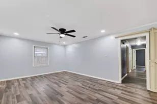 425 20th Ave N, Texas City, TX 77590 - Photo 15