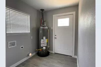 1701 40th Street, Galveston, TX 77550 - Photo 17