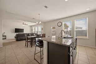 13242 Vallentine Row Dr, Houston, TX 77044 - Photo 17