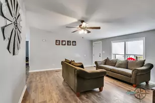 9654 Creek Vista Ln, Willis, TX 77378 - Photo 5