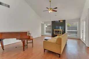 12206 Burgoyne Dr, Houston, TX 77077 - Photo 15
